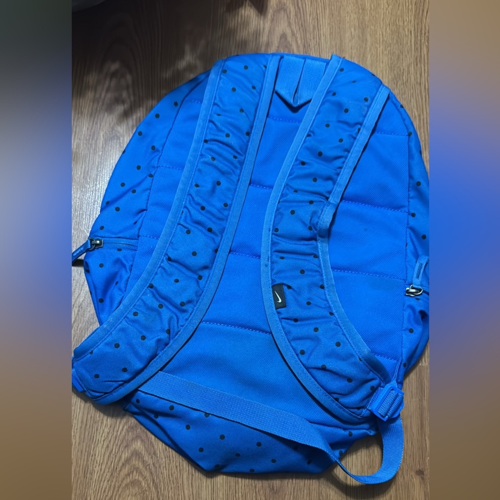 🎀 Nike book bag with black polka dots 🎀 - Picture 2 of 3